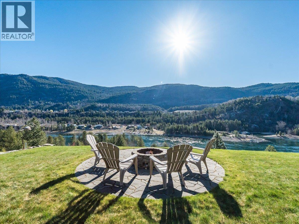 3733 Williston Road, Castlegar