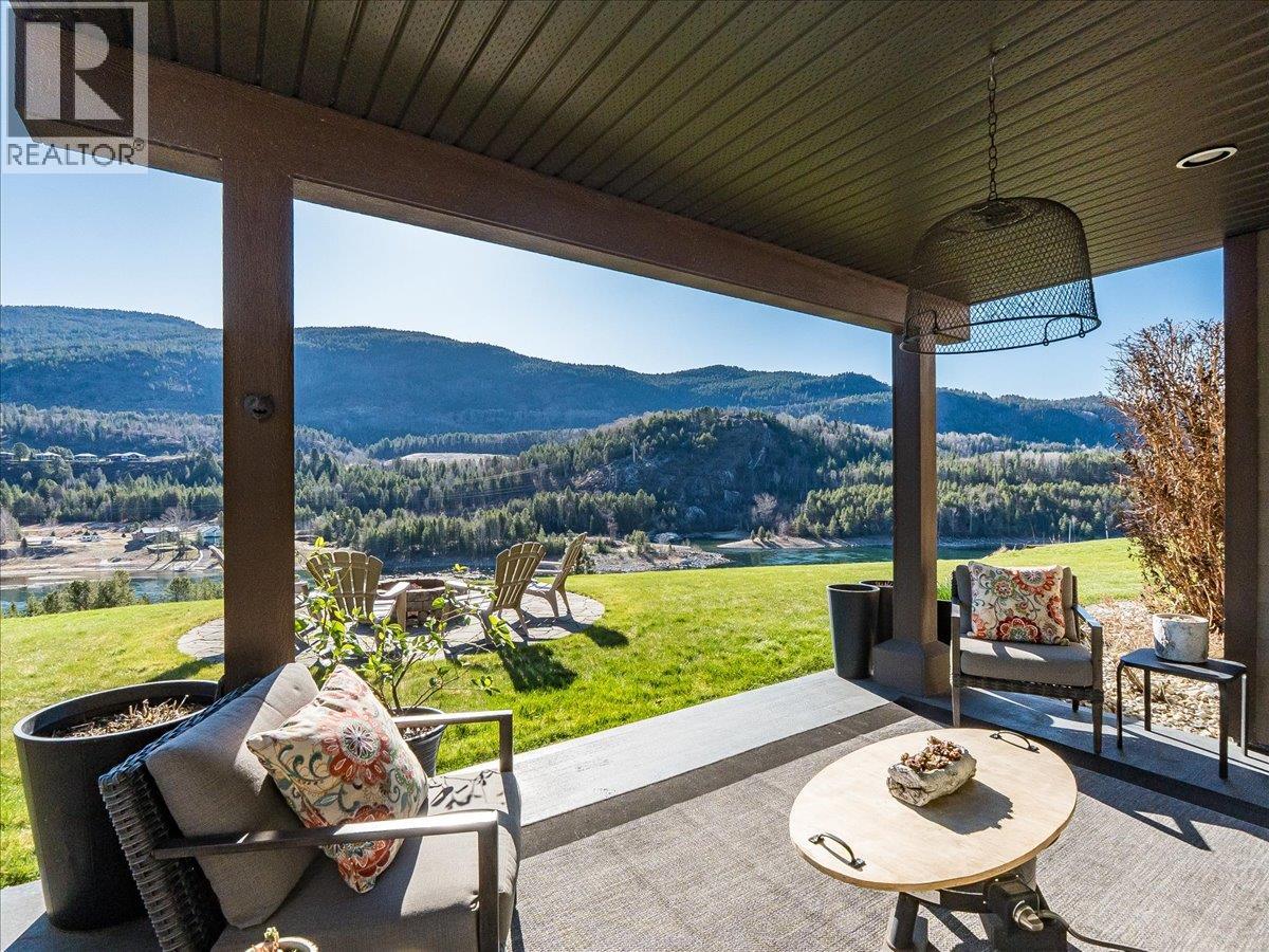 3733 Williston Road, Castlegar