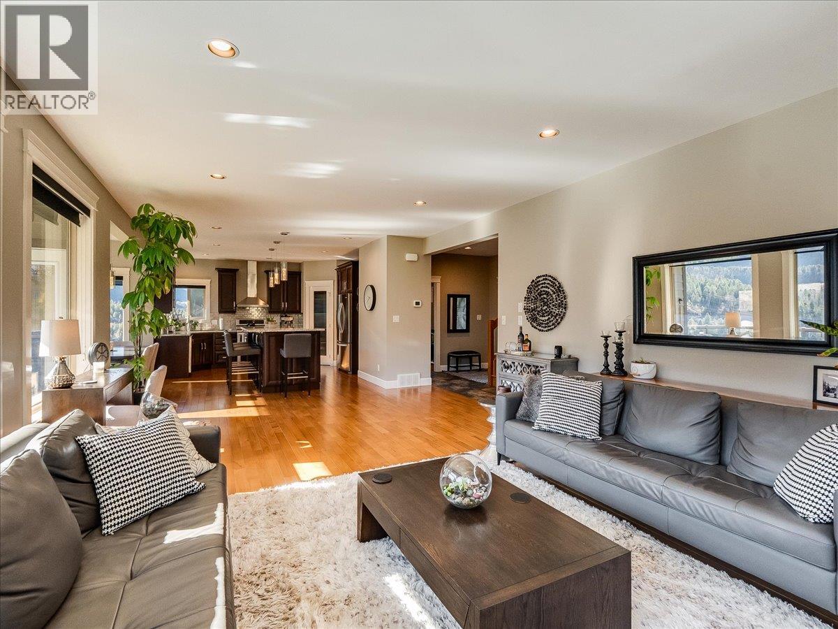 3733 Williston Road, Castlegar