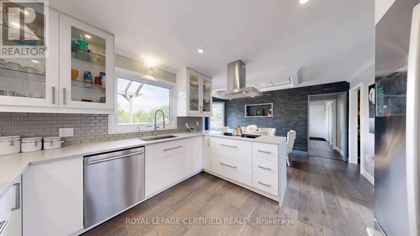 9 OLDFIELD COURT - 15