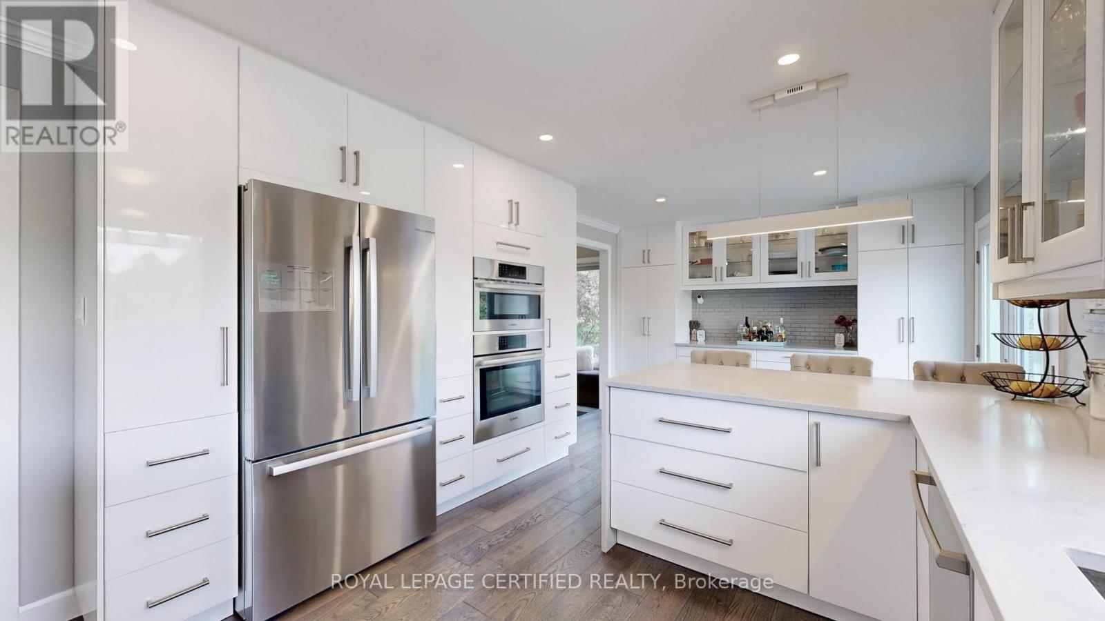 9 OLDFIELD COURT - 17