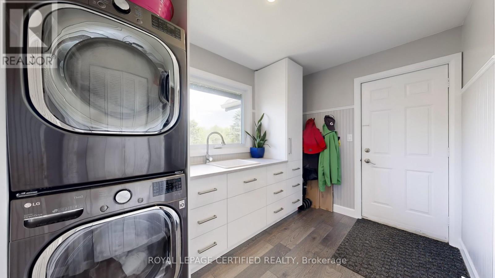 9 OLDFIELD COURT - 22
