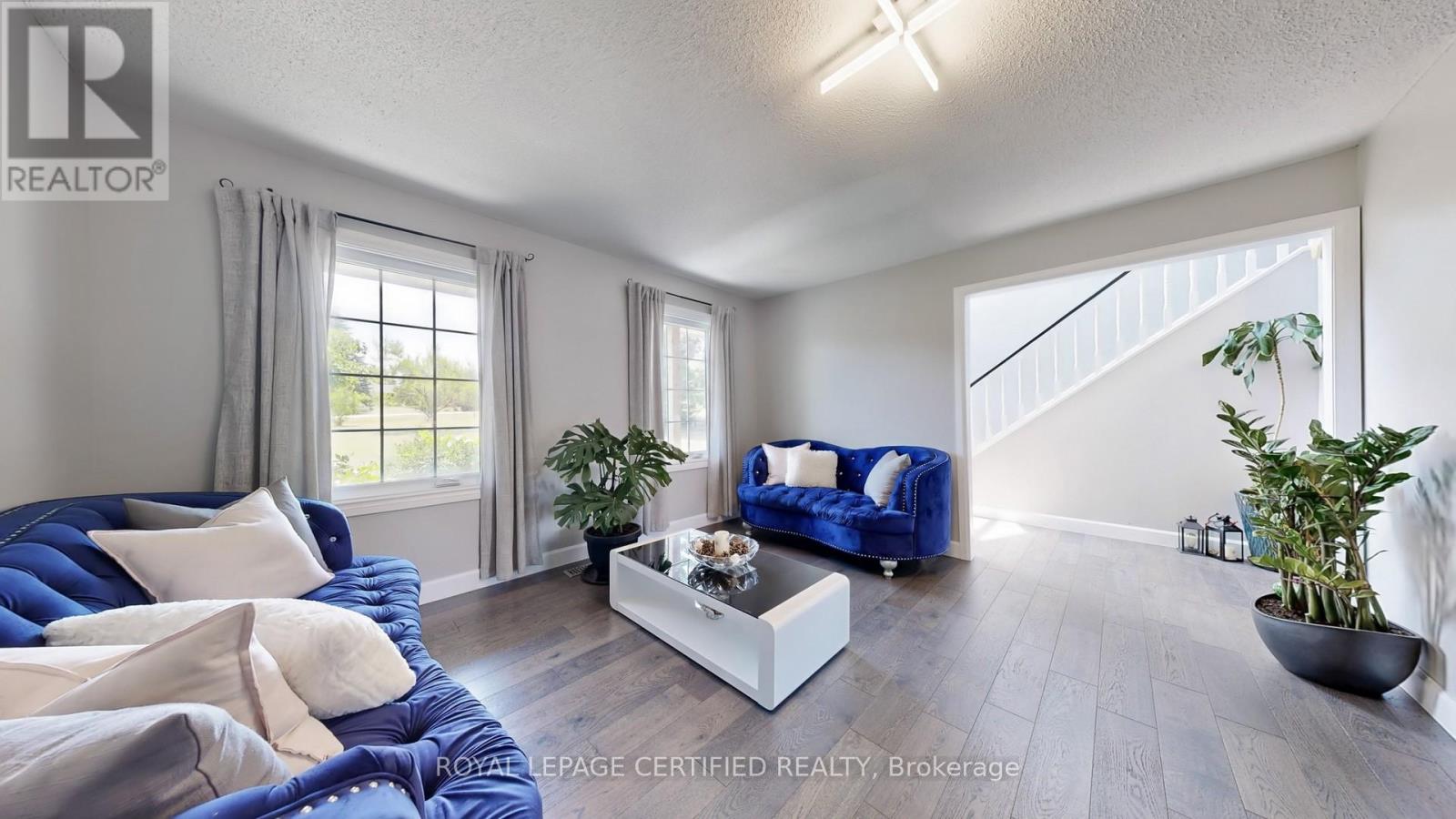 9 OLDFIELD COURT - 7