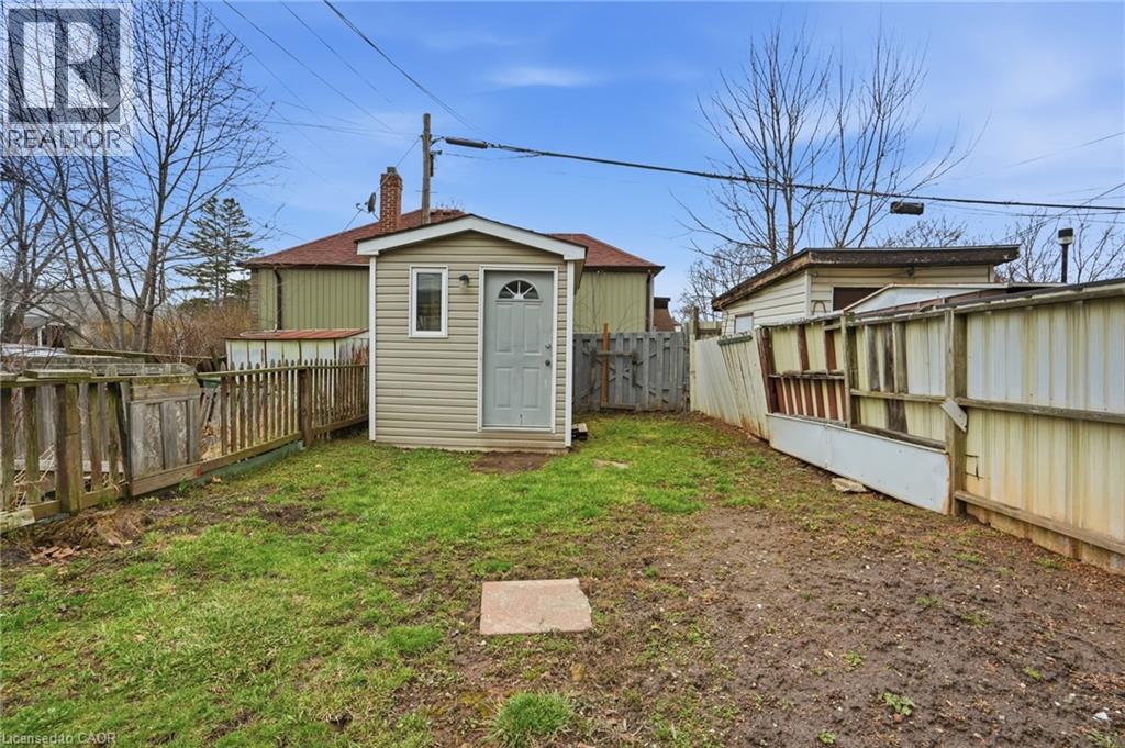 61 GRAHAM AVENUE N - 28