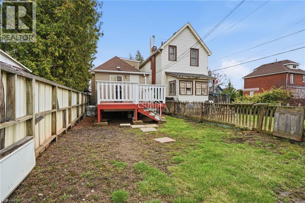 61 GRAHAM AVENUE N - 29