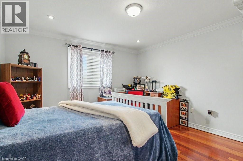 284 NORMANHURST Avenue - 28