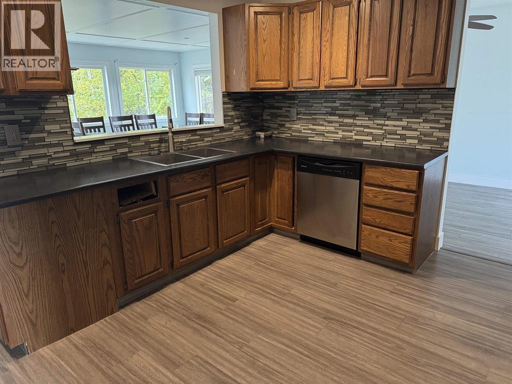 234 CENTENNIAL DRIVE - 3