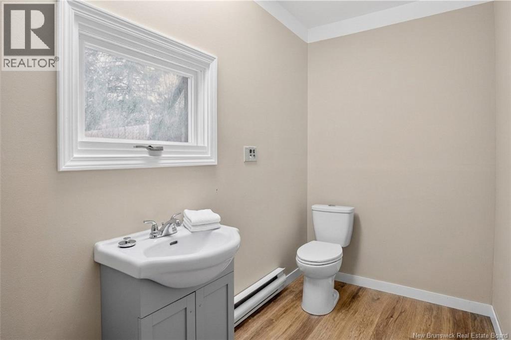 49 SWANTON DRIVE - 32