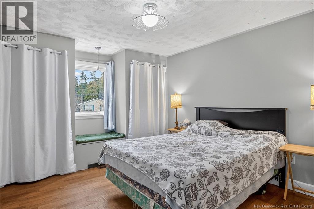 49 SWANTON DRIVE - 13