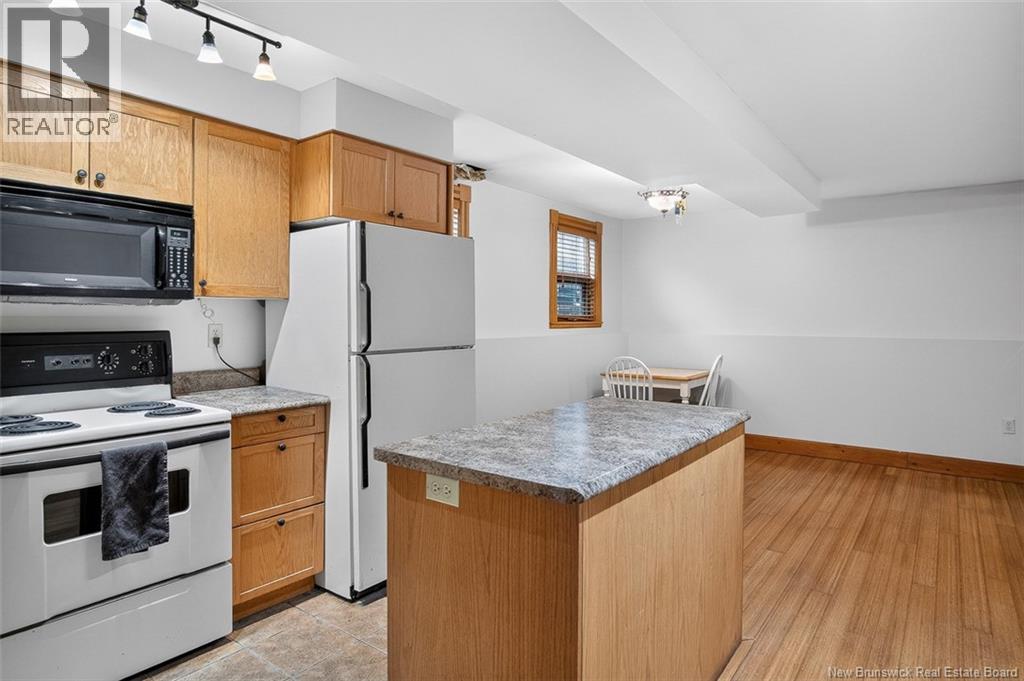 49 SWANTON DRIVE - 20