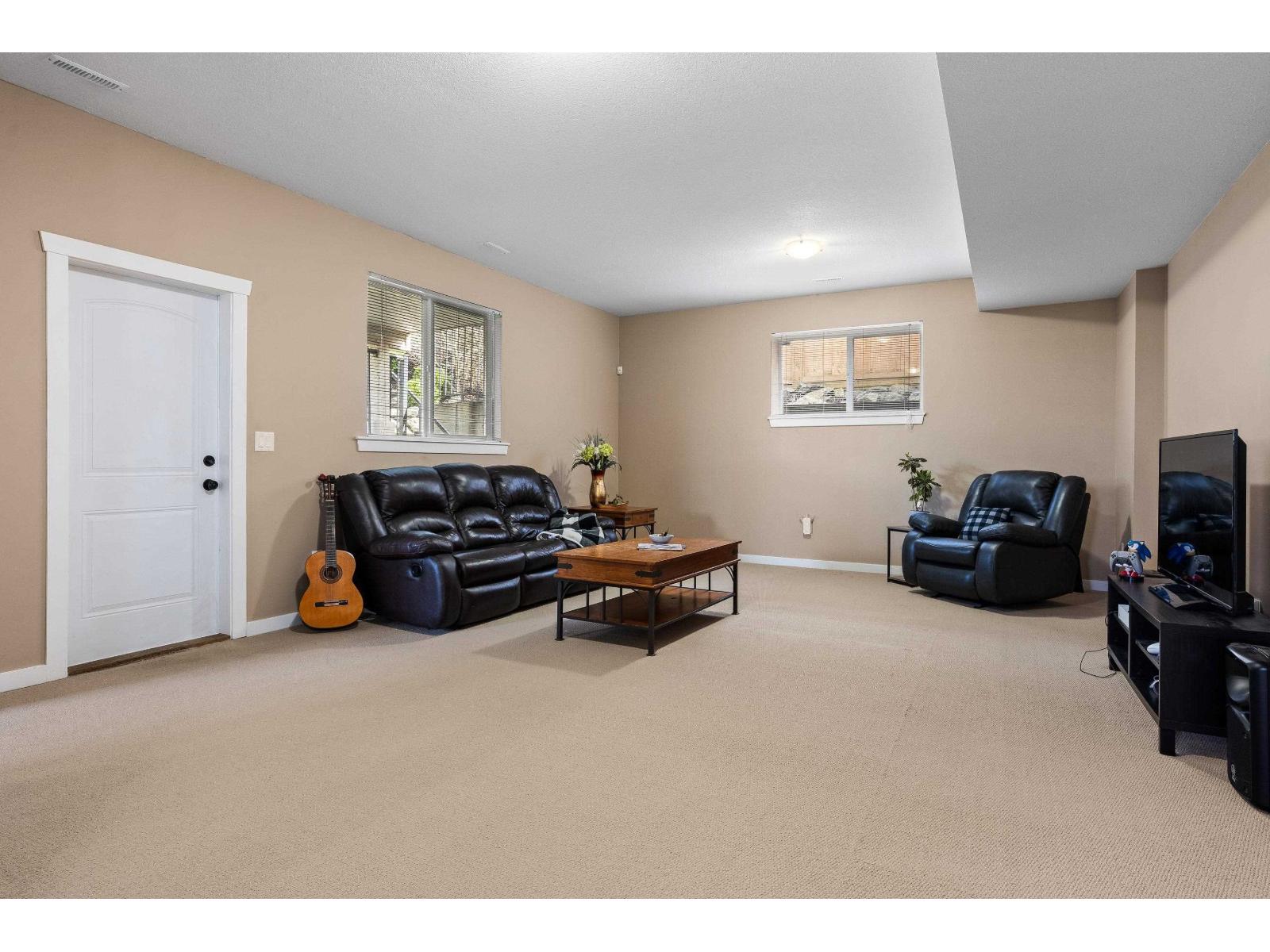5738 KESTREL DRIVE, Promontory, Chilliwack