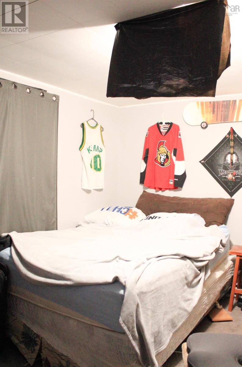 9 BURCHELL STREET - 28