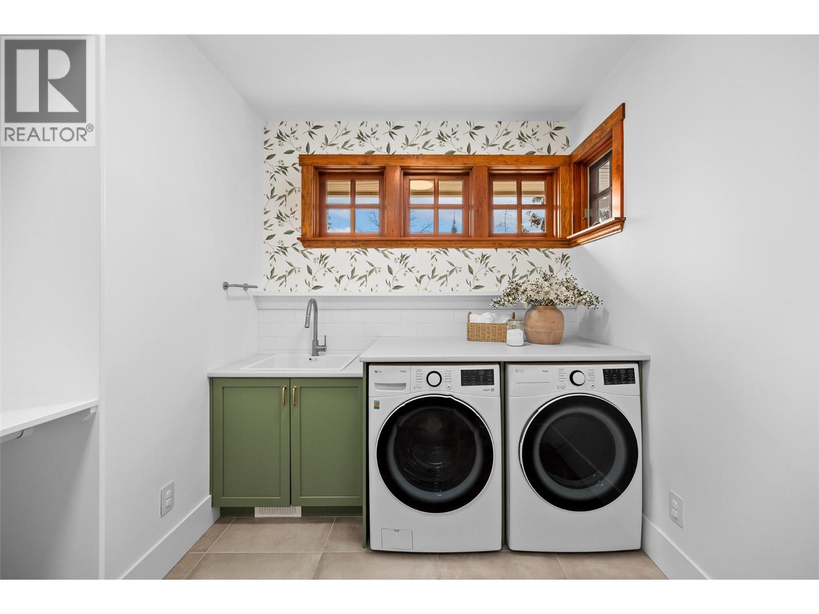 1786 MID RIDGE COURT - 40