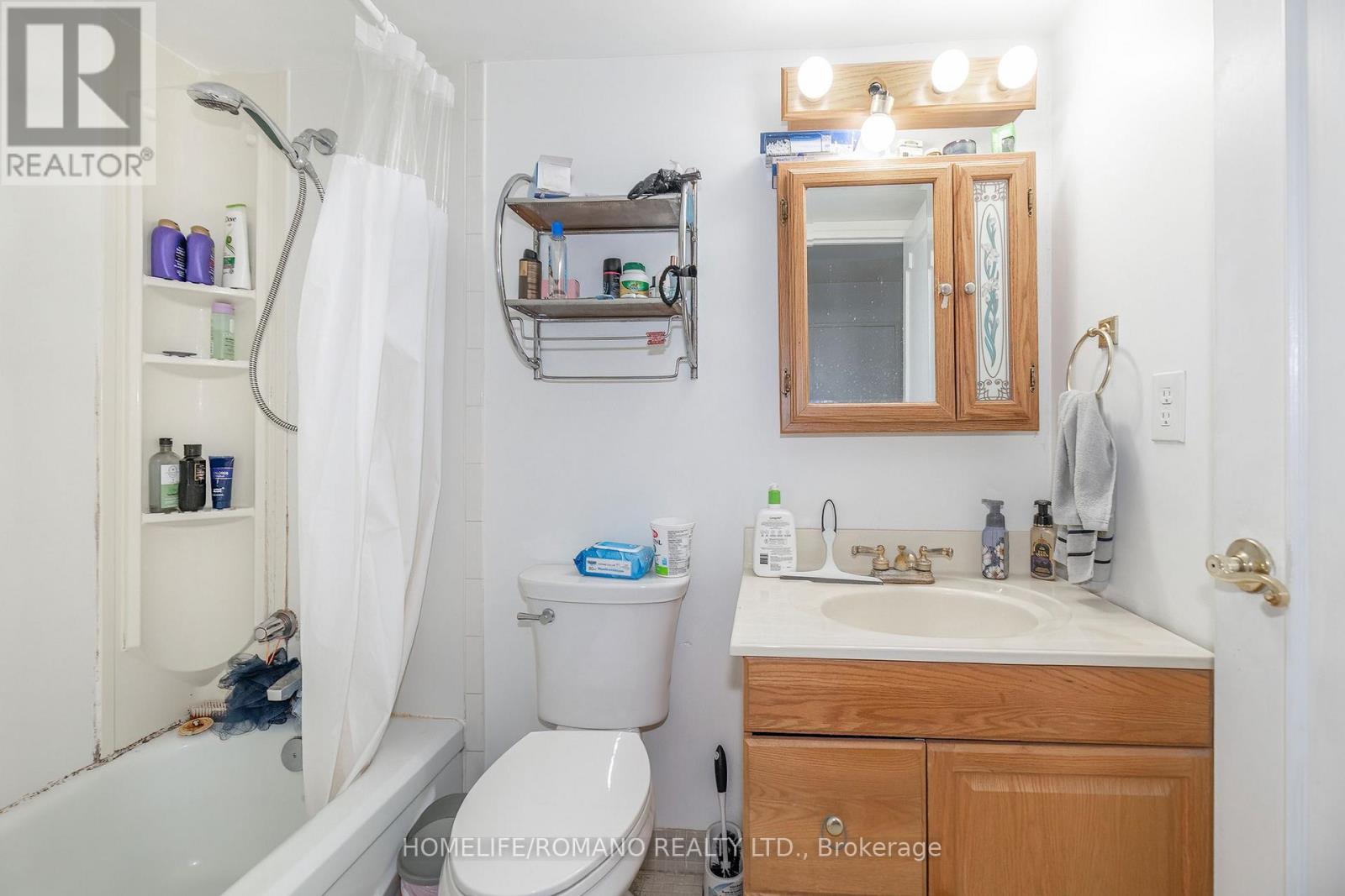 #702 100 ANTIBES DRIVE - 19