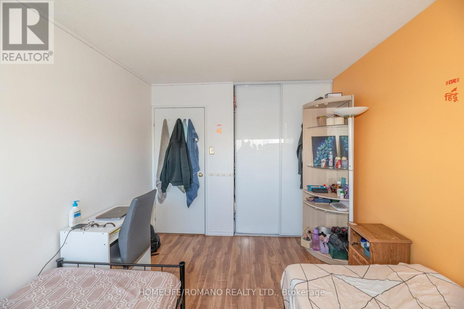 #702 100 ANTIBES DRIVE - 18