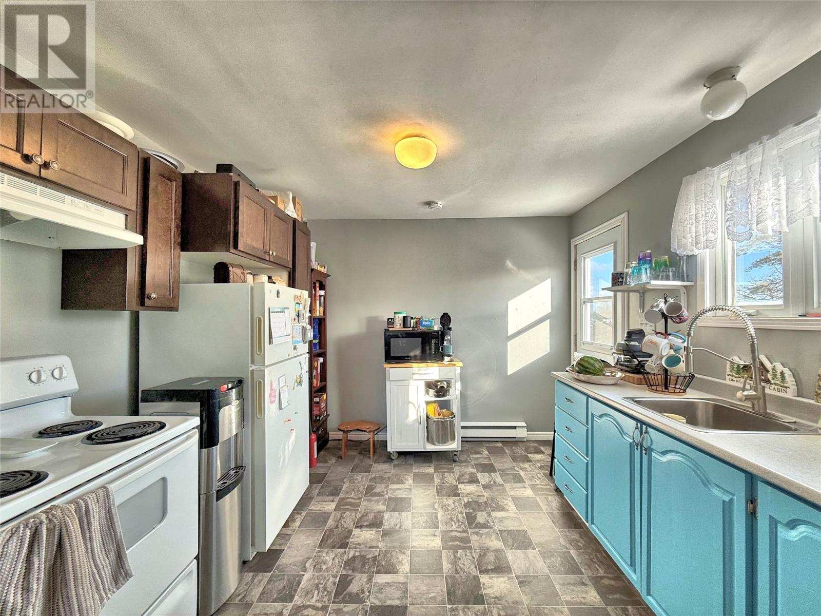 #A 99 COUNTRY ROAD - 12