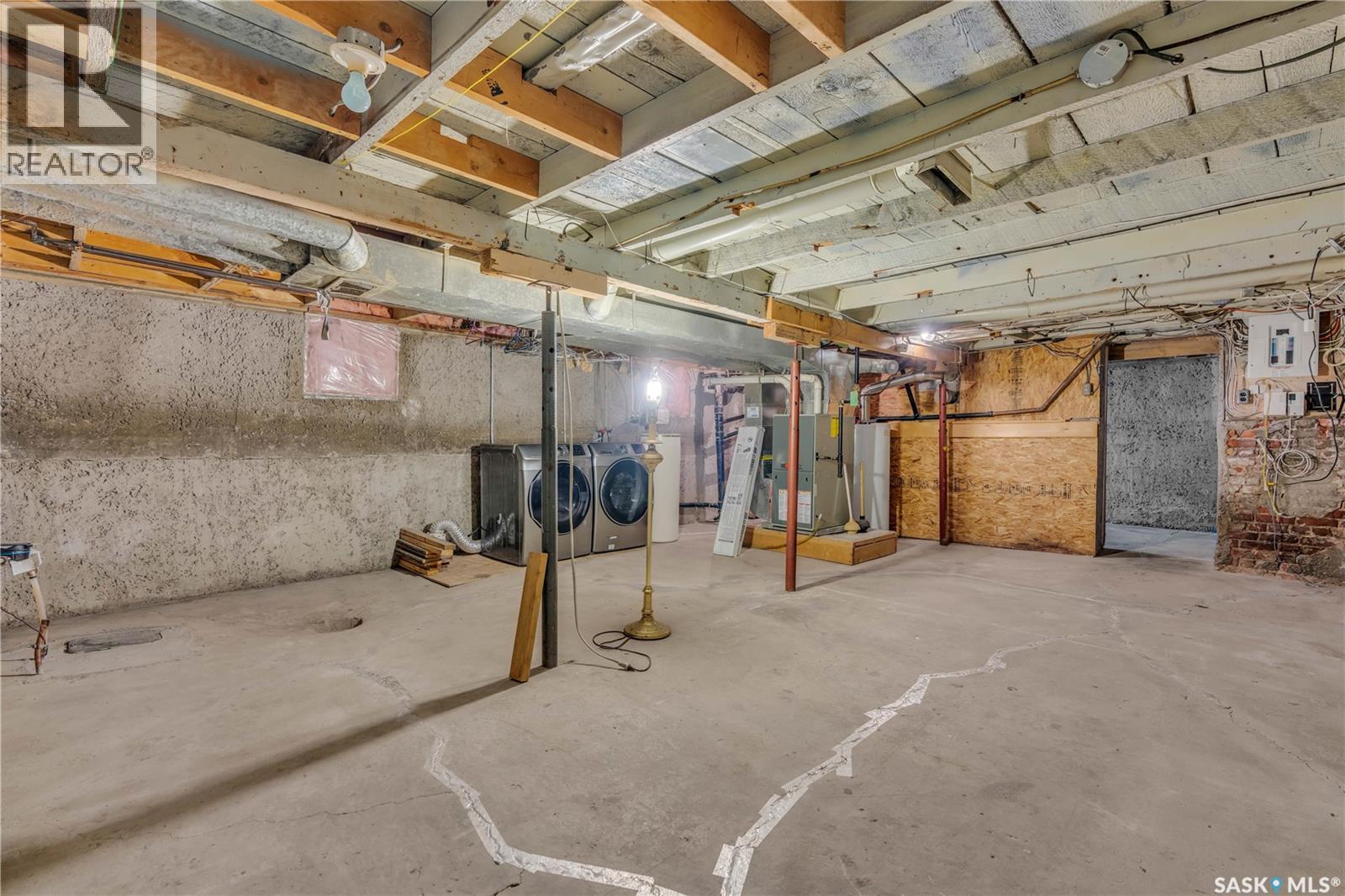 2223 TORONTO STREET - 31