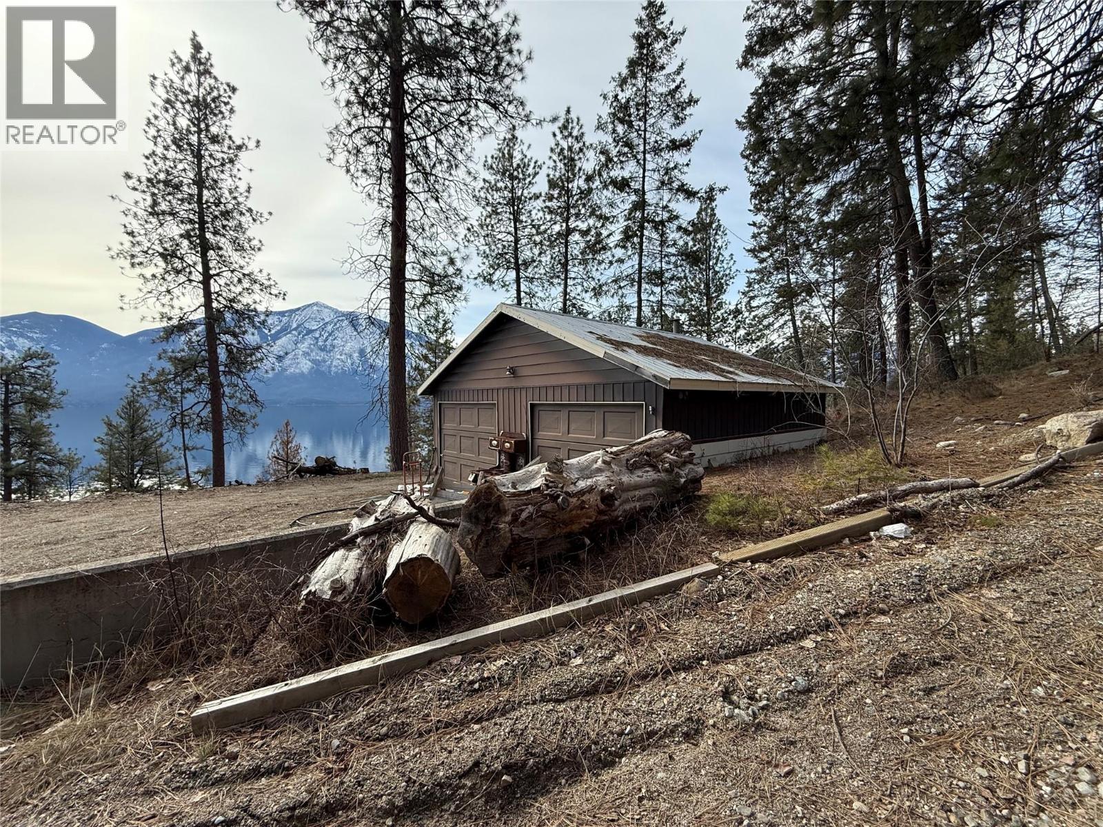 9779 3A Highway, Kuskanook