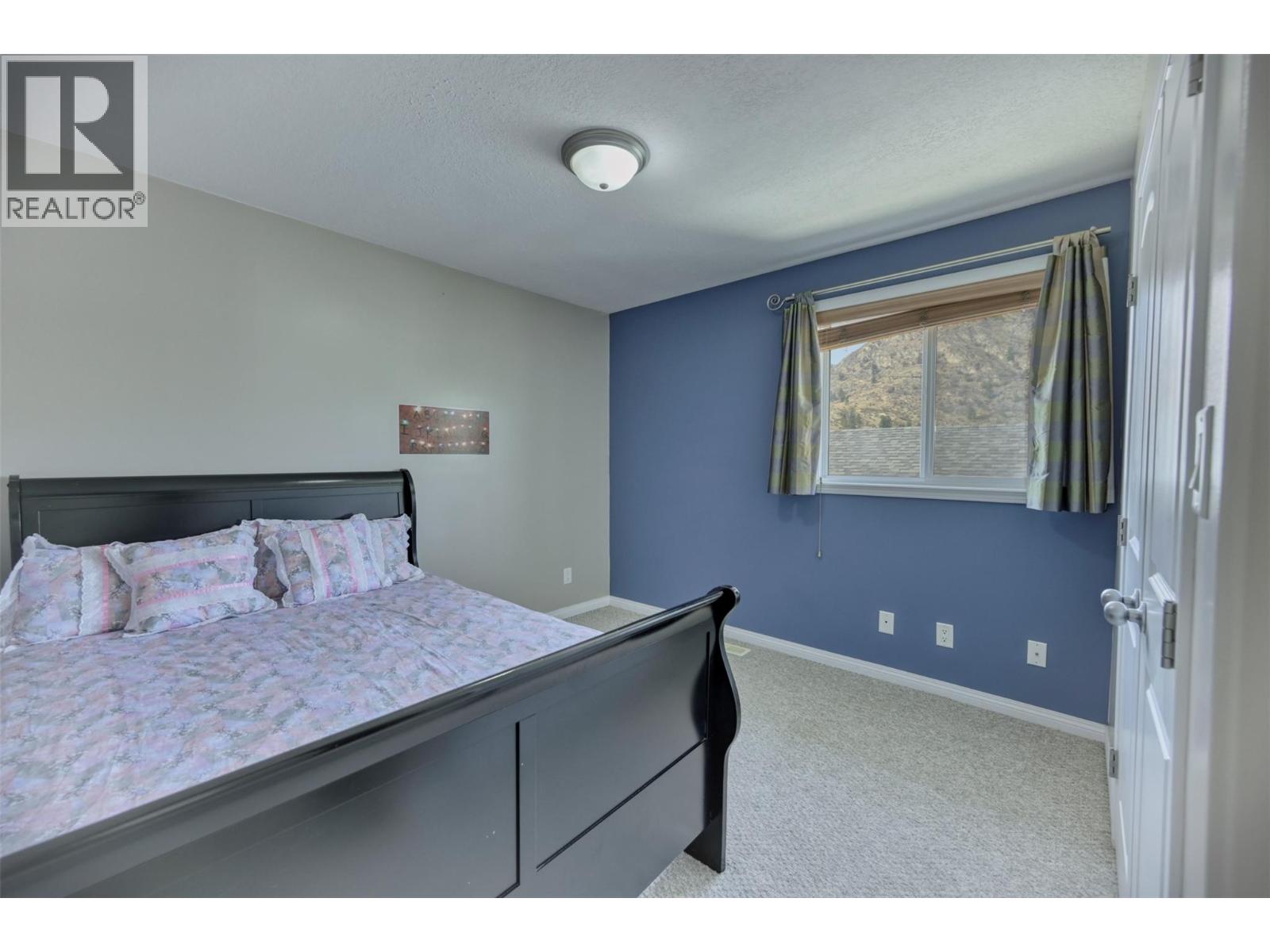 270 WILLOWS Place, Oliver