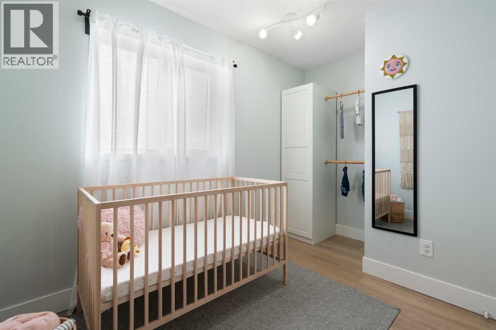 Single Family House Bi-level for Sale in  River Rock Circle SE Riverbend Calgary 