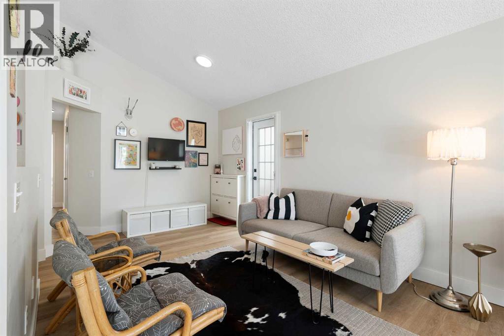 Single Family House Bi-level for Sale in  River Rock Circle SE Riverbend Calgary 