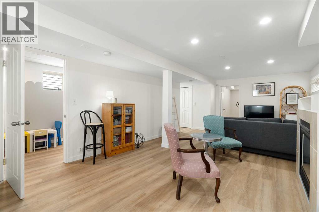 Single Family House Bi-level for Sale in  River Rock Circle SE Riverbend Calgary 