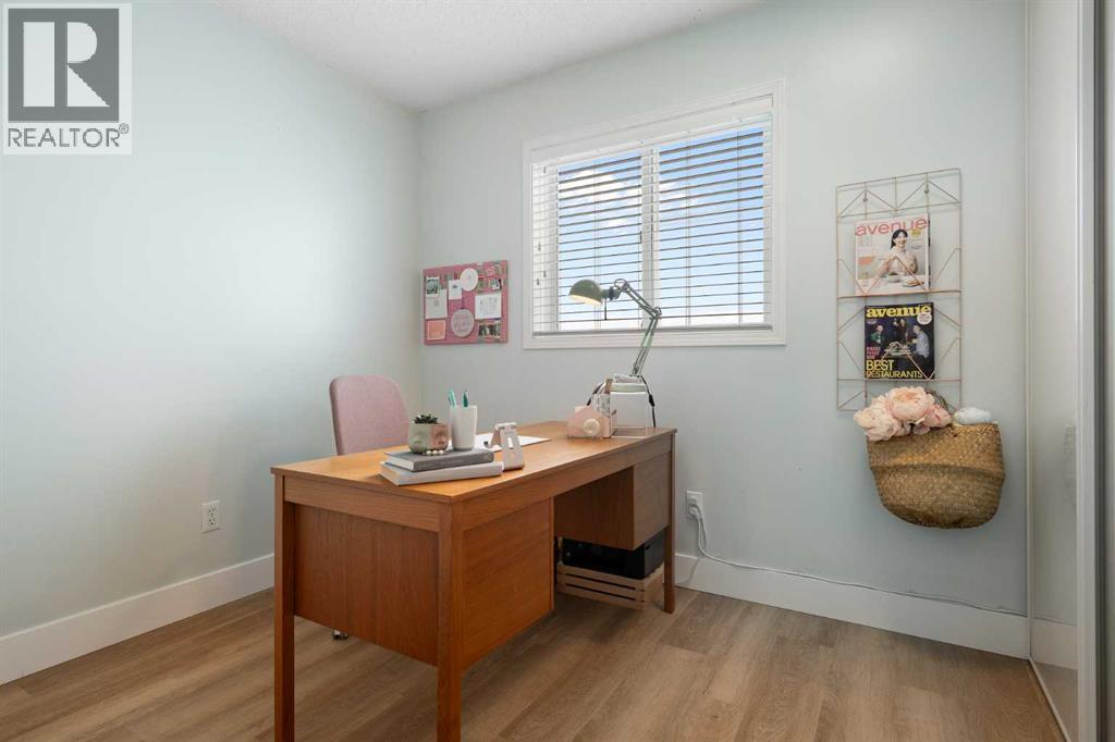 Single Family House Bi-level for Sale in  River Rock Circle SE Riverbend Calgary 