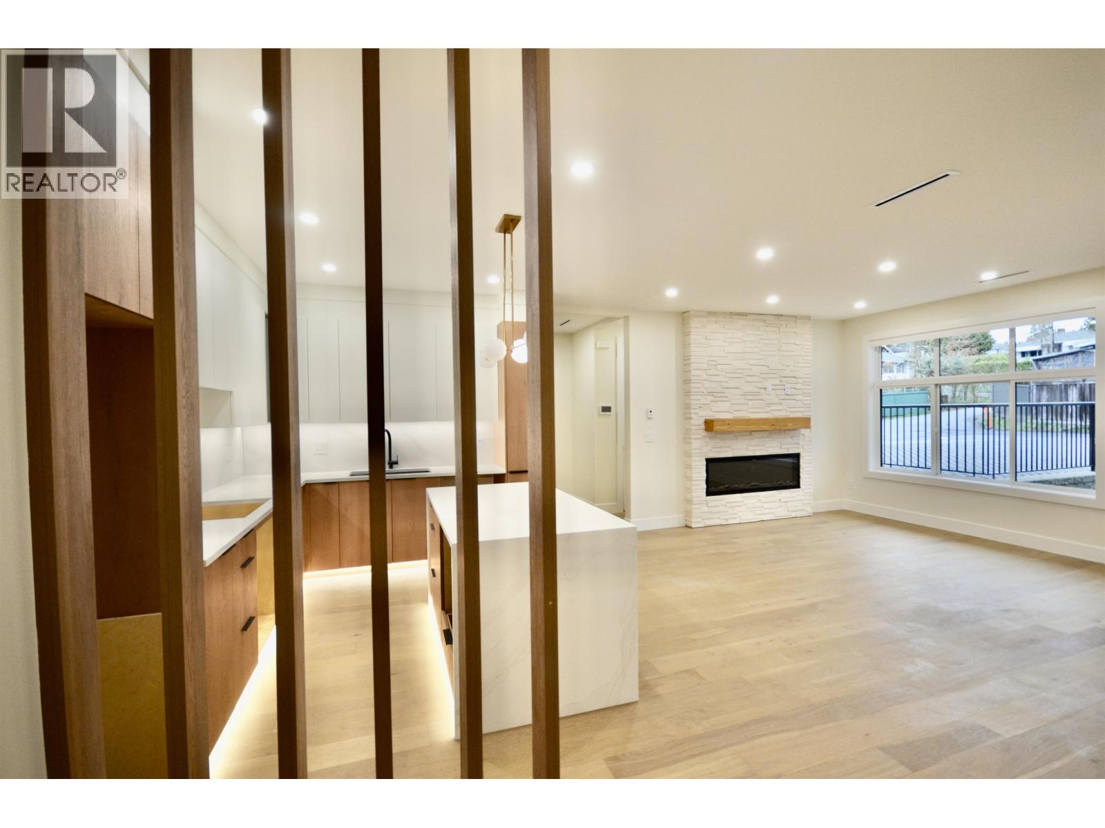 104 901 EDGAR AVENUE, Coquitlam