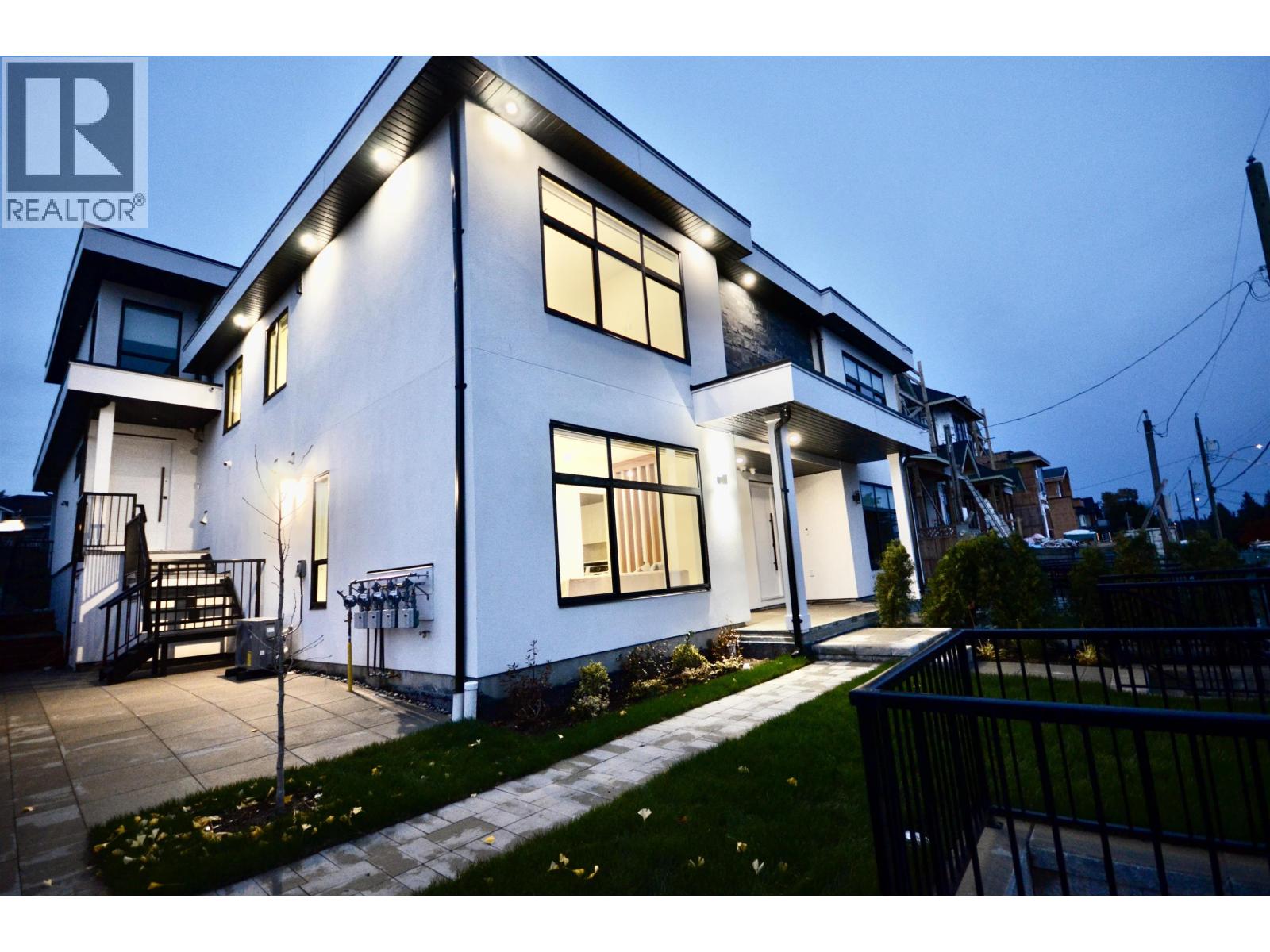 104 901 EDGAR AVENUE, Coquitlam