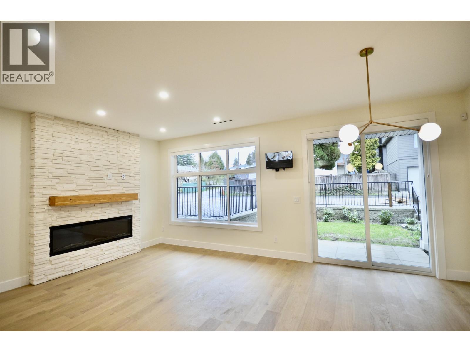 104 901 EDGAR AVENUE, Coquitlam