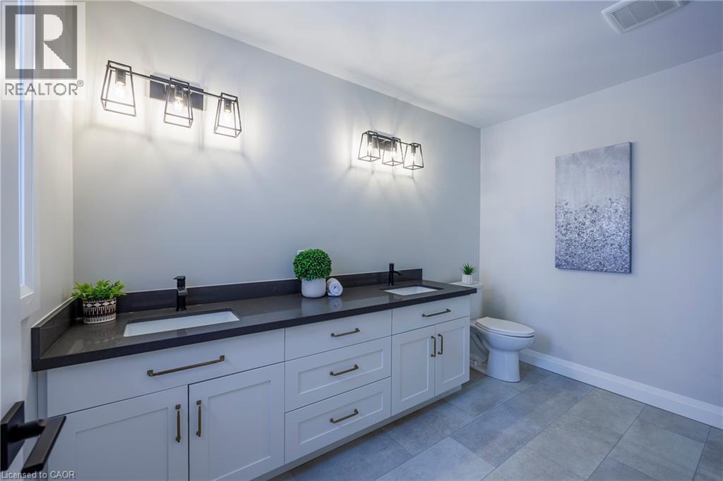 215 LAFAYETTE Street E - 21