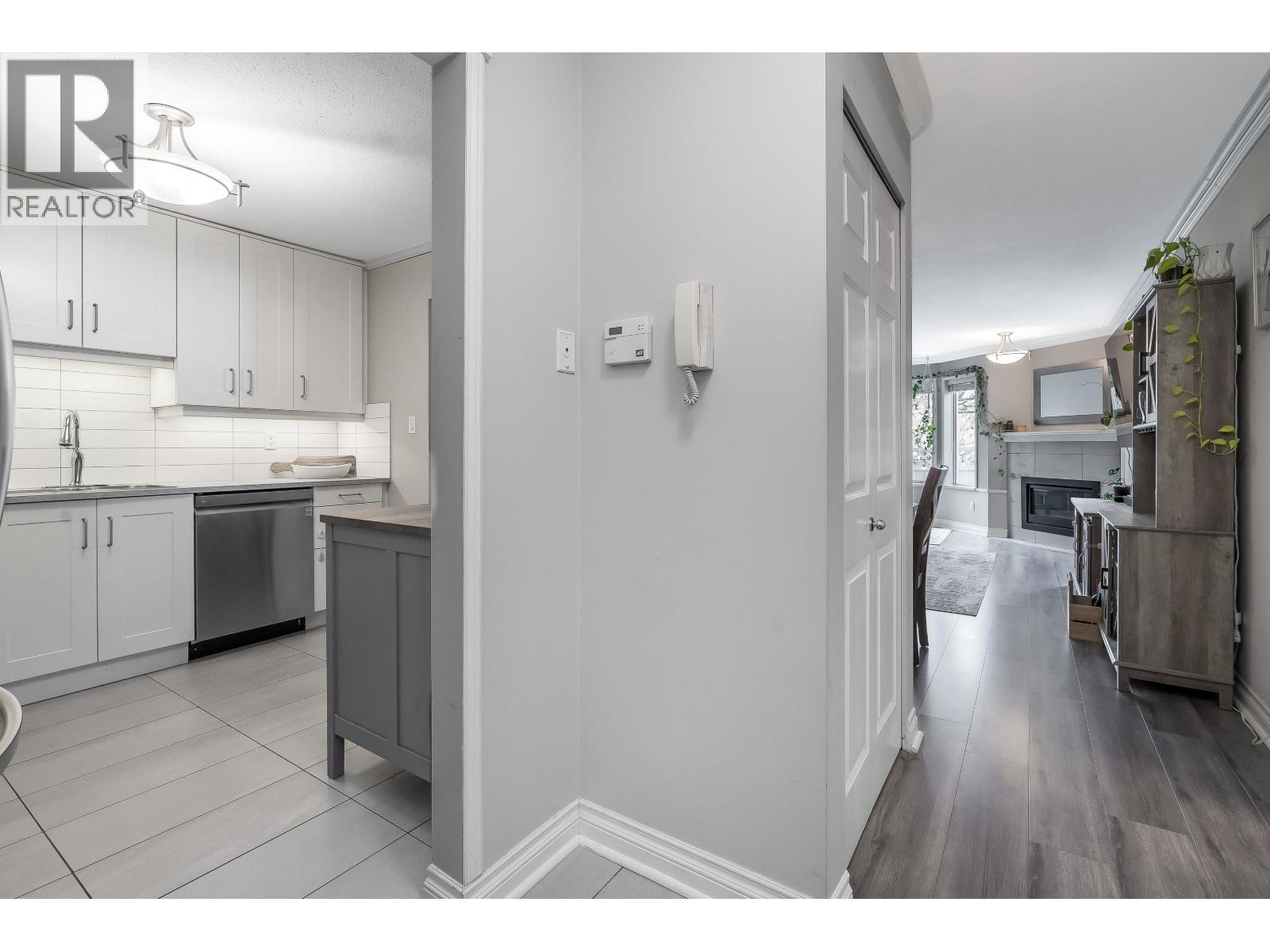 103 3088 FLINT STREET, Port Coquitlam