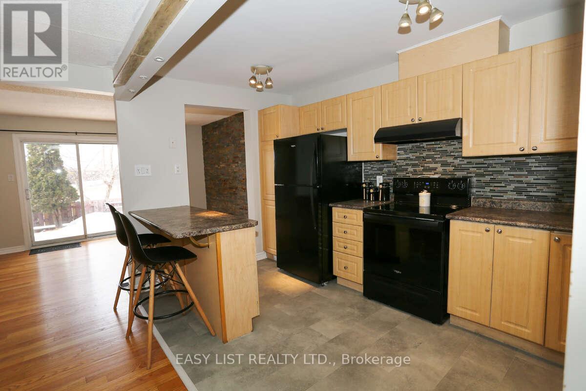 #71 24 BANEBERRY CRESCENT - 5