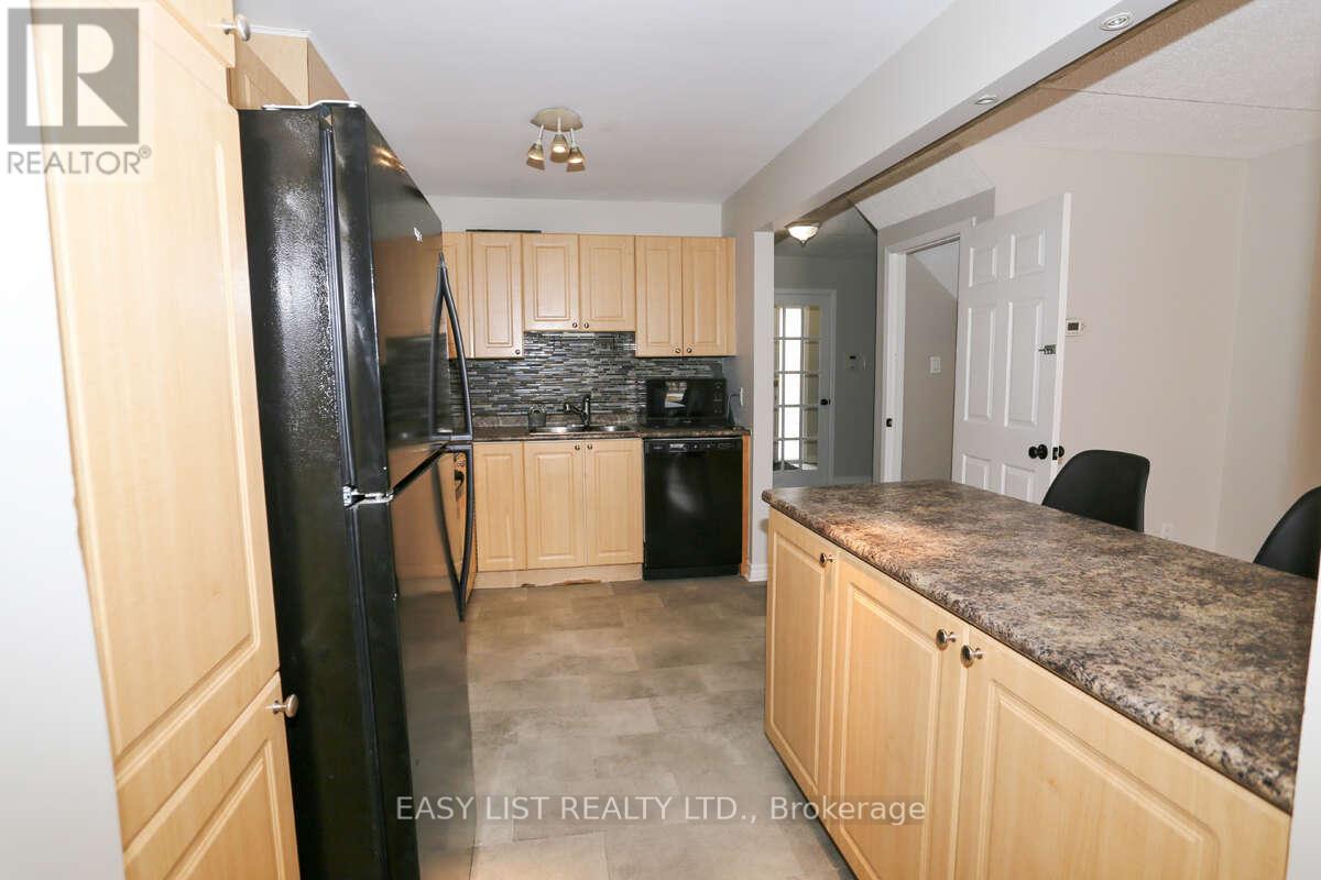 #71 24 BANEBERRY CRESCENT - 6