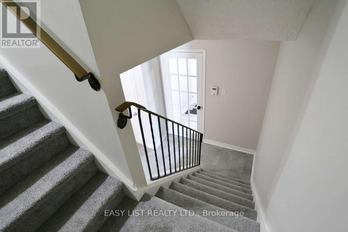 #71 24 BANEBERRY CRESCENT - 9