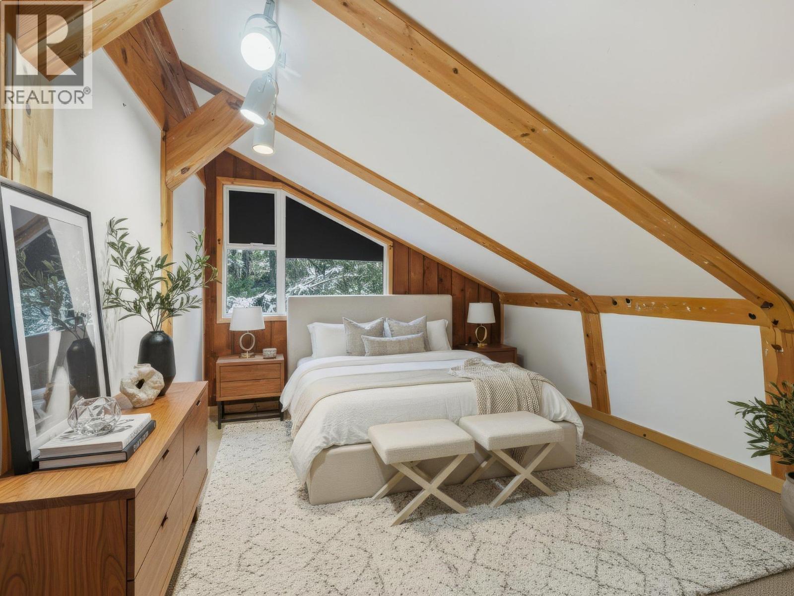 9539 EMERALD DRIVE, Whistler