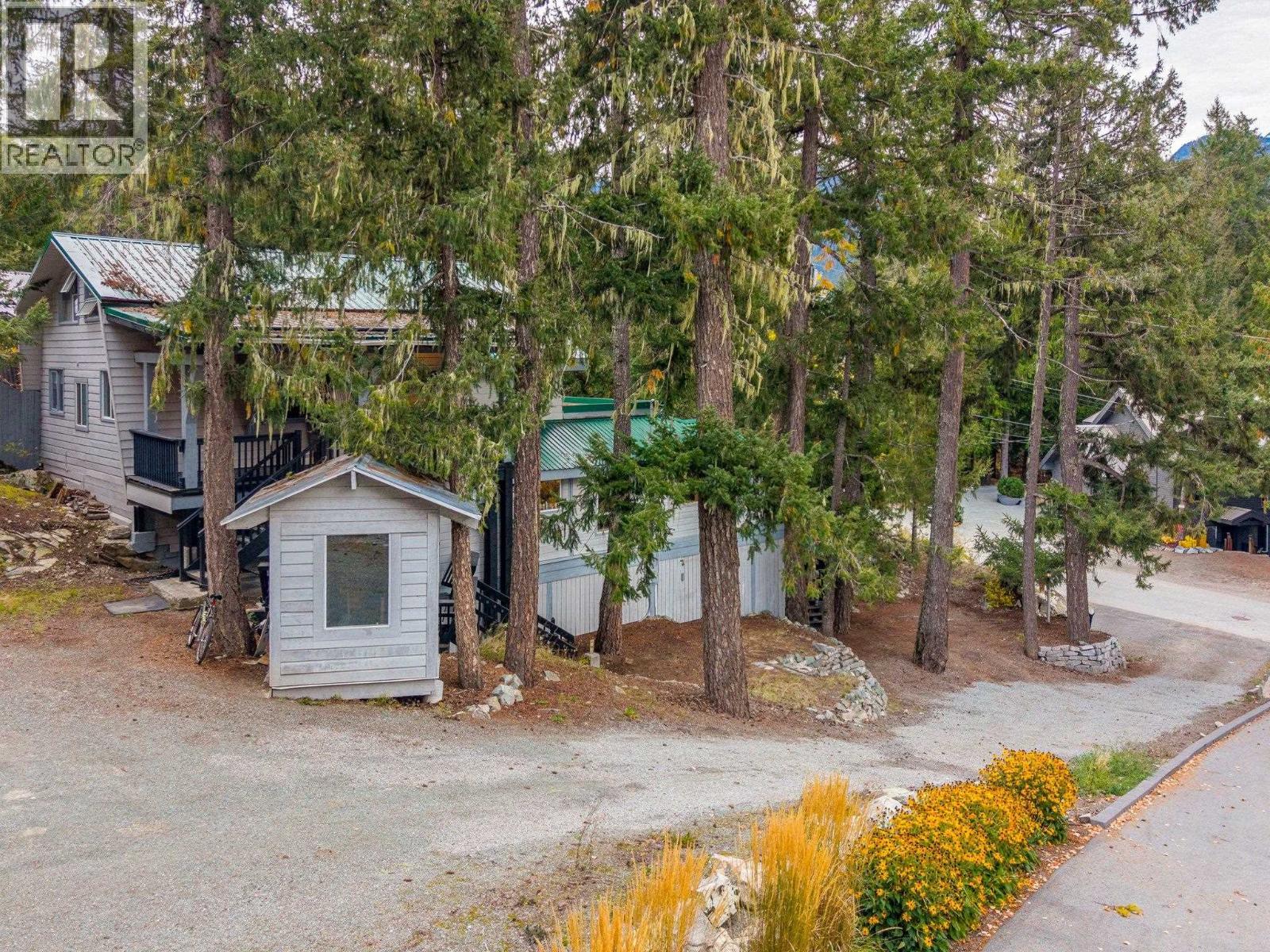 9539 EMERALD DRIVE, Whistler
