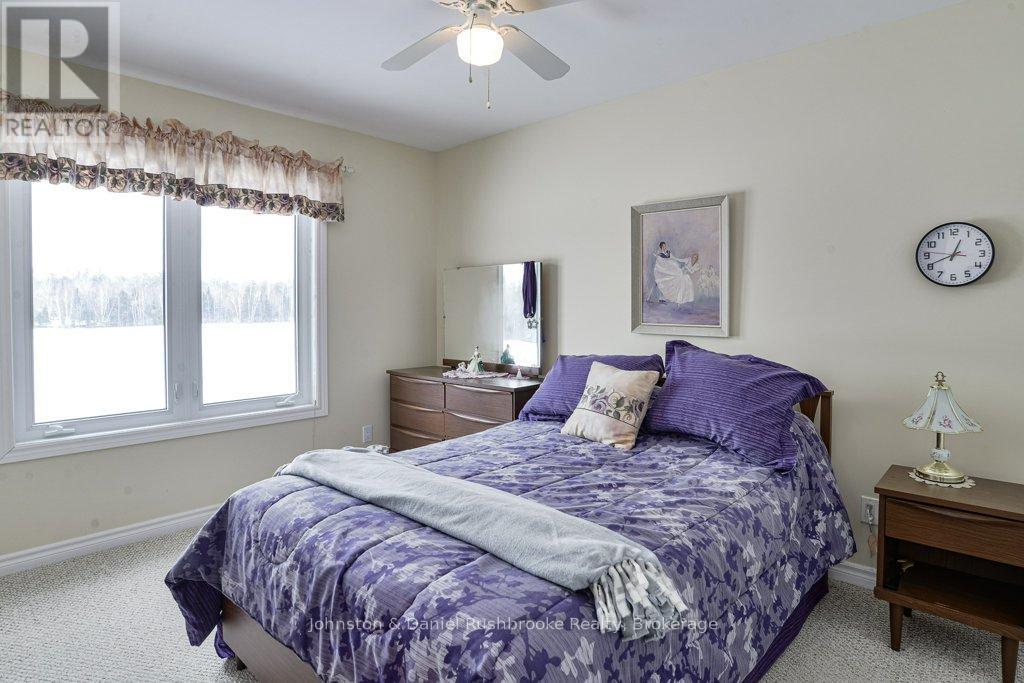 1009 MERKLEY ROAD E - 12