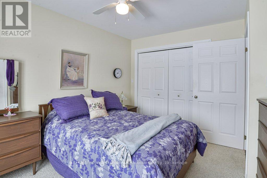 1009 MERKLEY ROAD E - 13