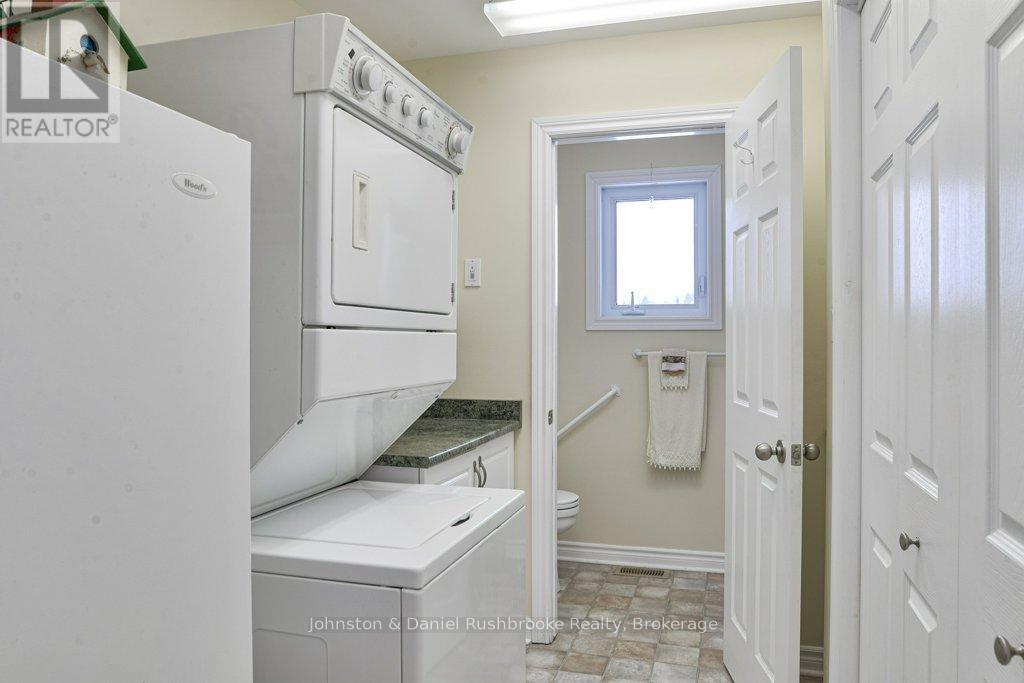 1009 MERKLEY ROAD E - 16