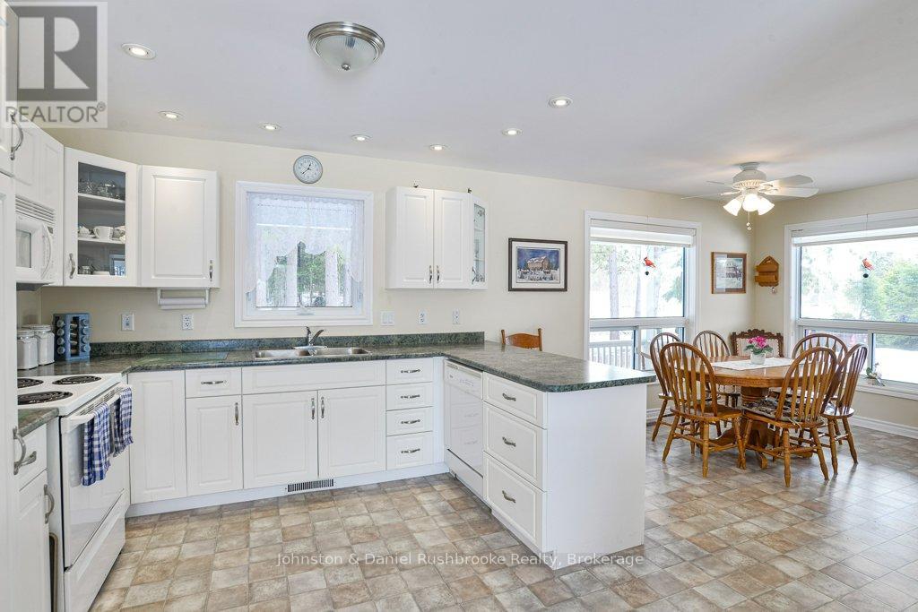 1009 MERKLEY ROAD E - 7