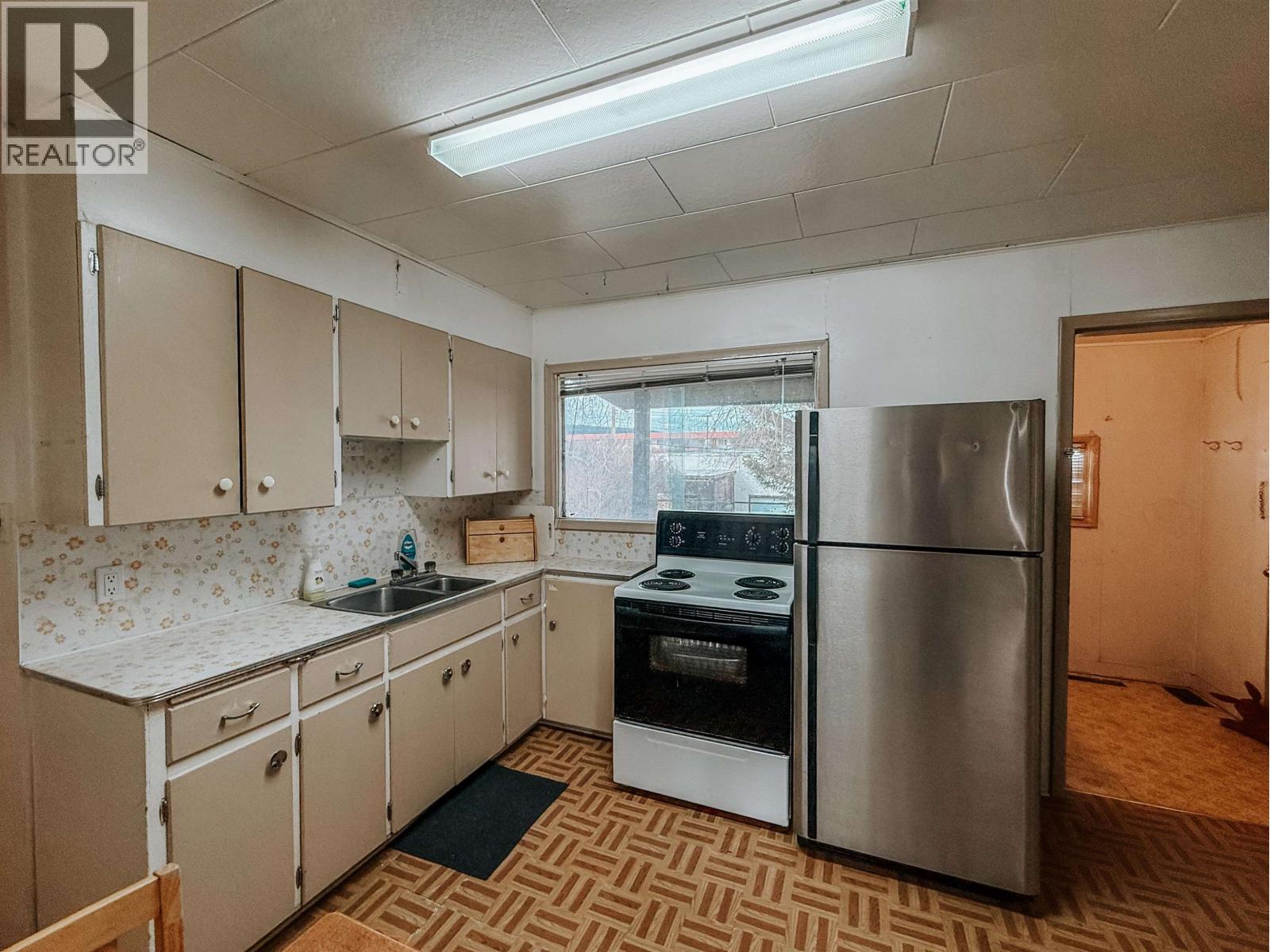 340 CEDAR AVENUE - 11