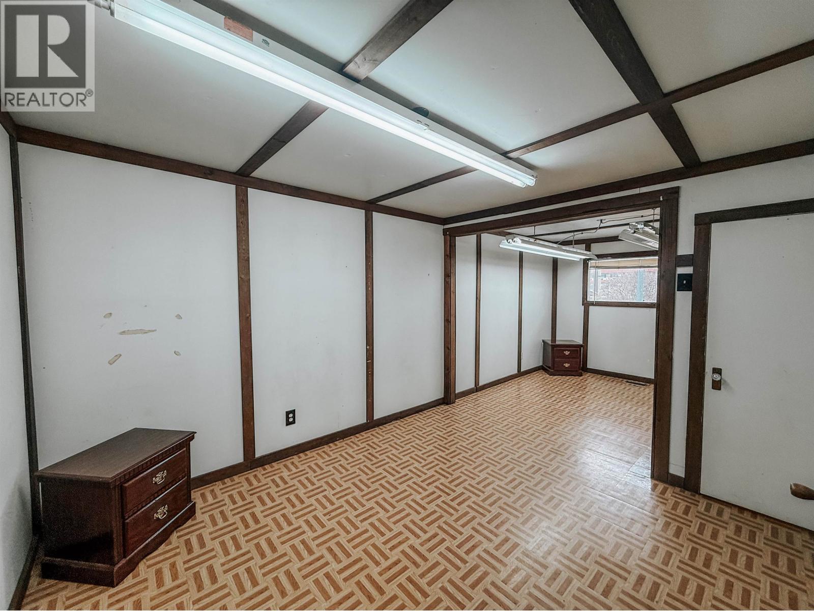 340 CEDAR AVENUE - 17