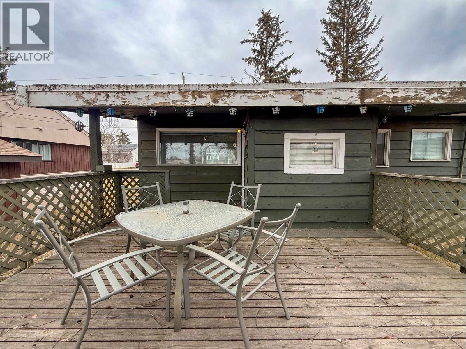 340 CEDAR AVENUE - 28