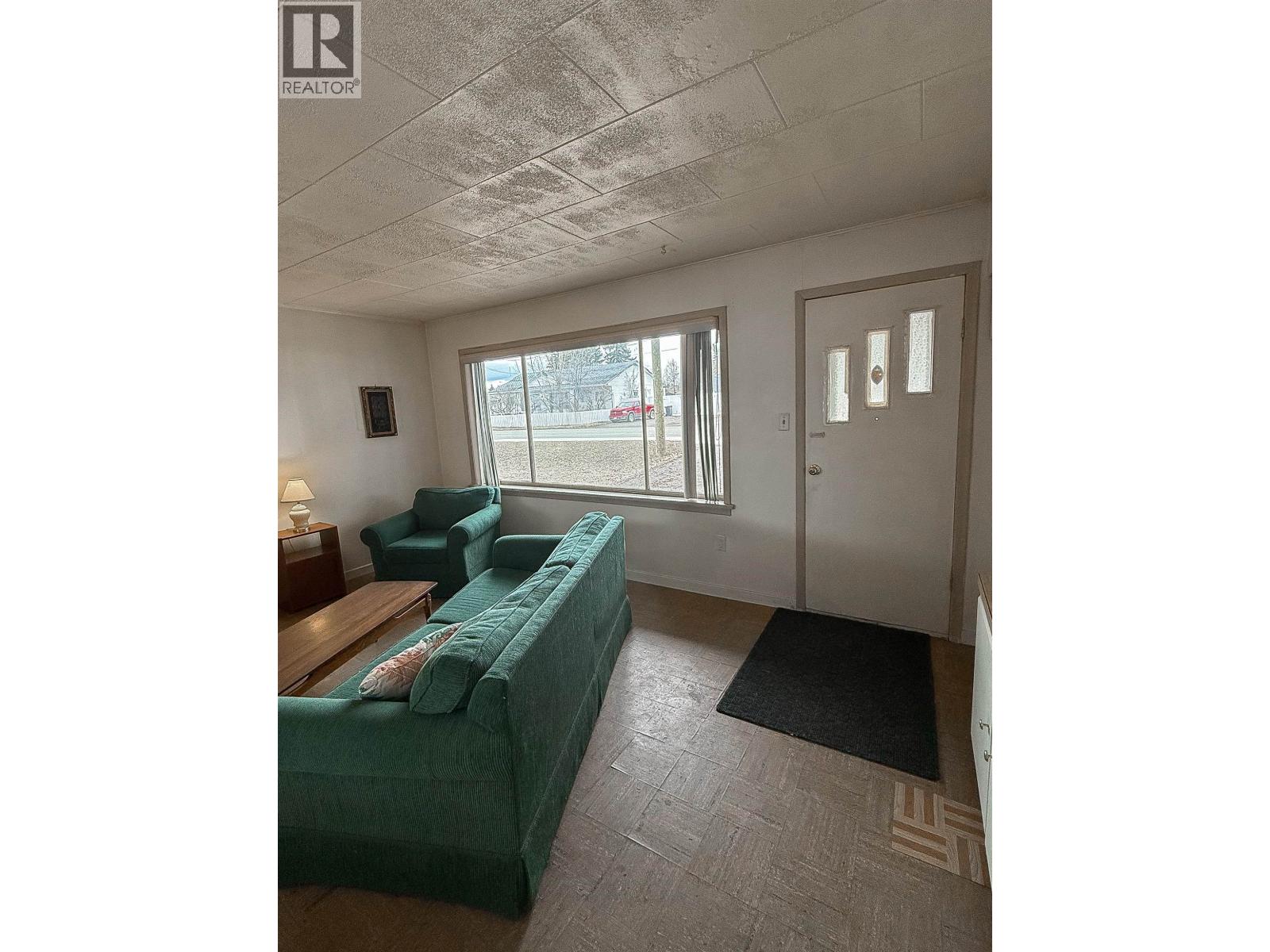 340 CEDAR AVENUE - 4