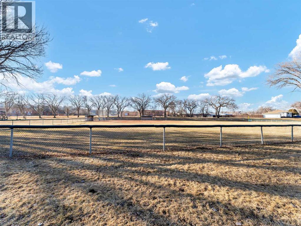 623 Industrial Avenue Southeast - Photo 40