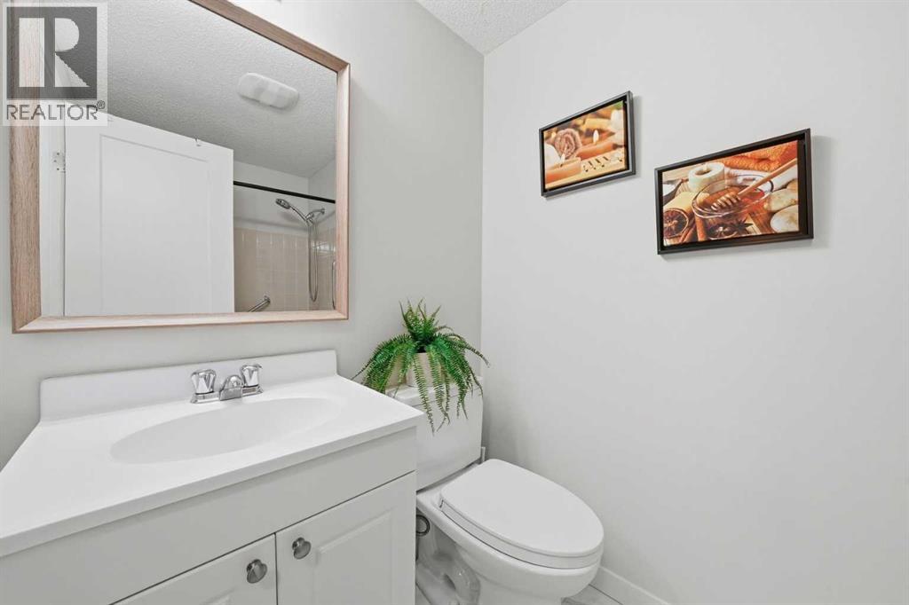 Single Family House 5 Level for Sale in   Dalhousie Drive NW Dalhousie Calgary 