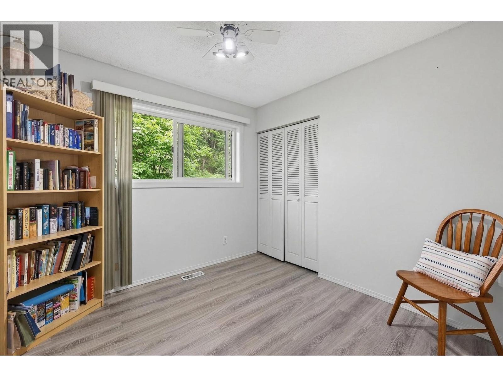  6100 MACDONALD Street, Summerland