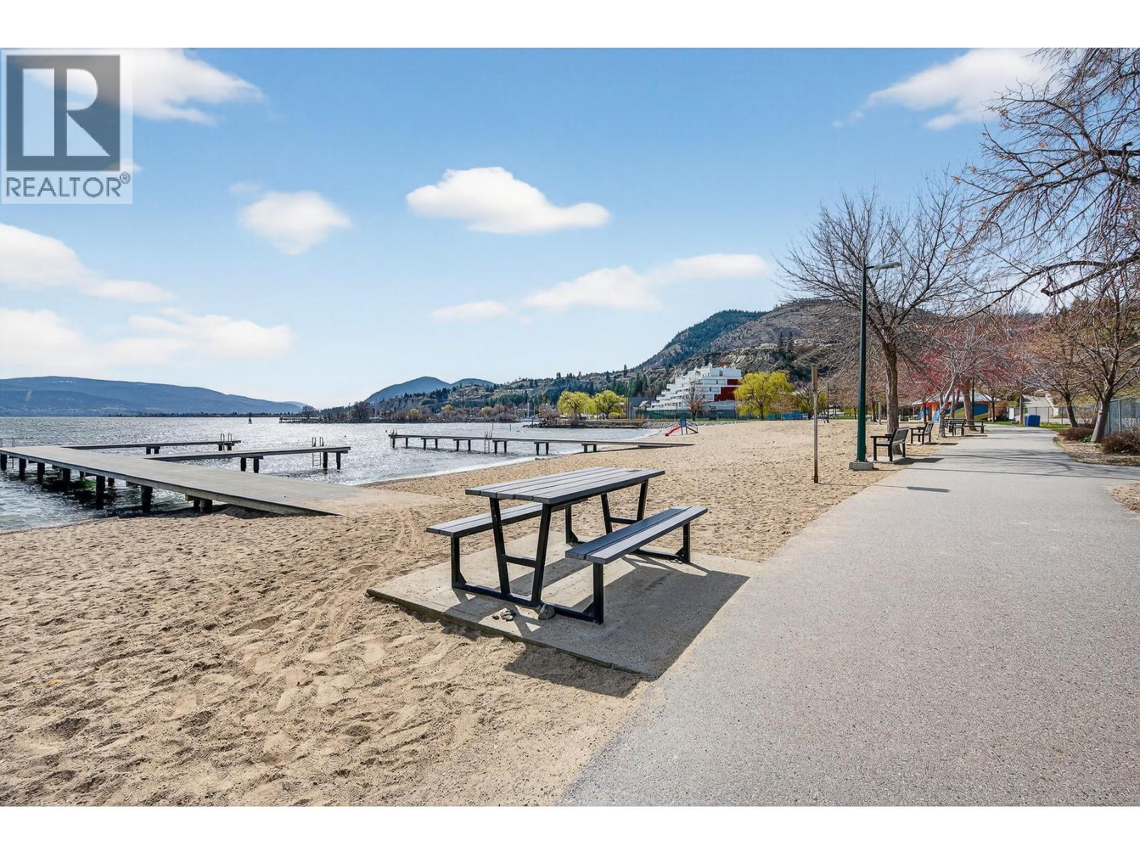  6100 MACDONALD Street, Summerland