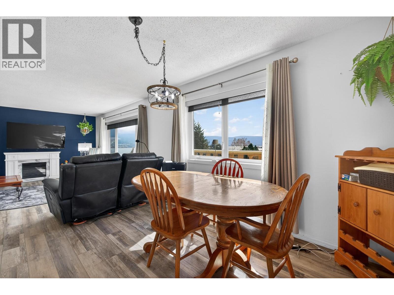  6100 MACDONALD Street, Summerland